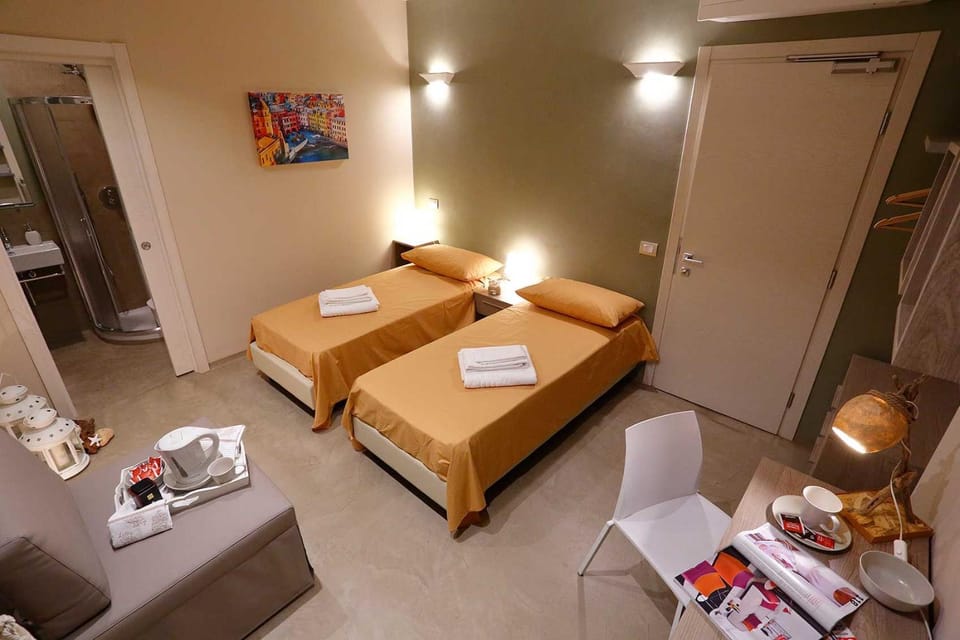 Gaslini vicinissimo - Casa dello Zio Bed and Breakfast in Genoa