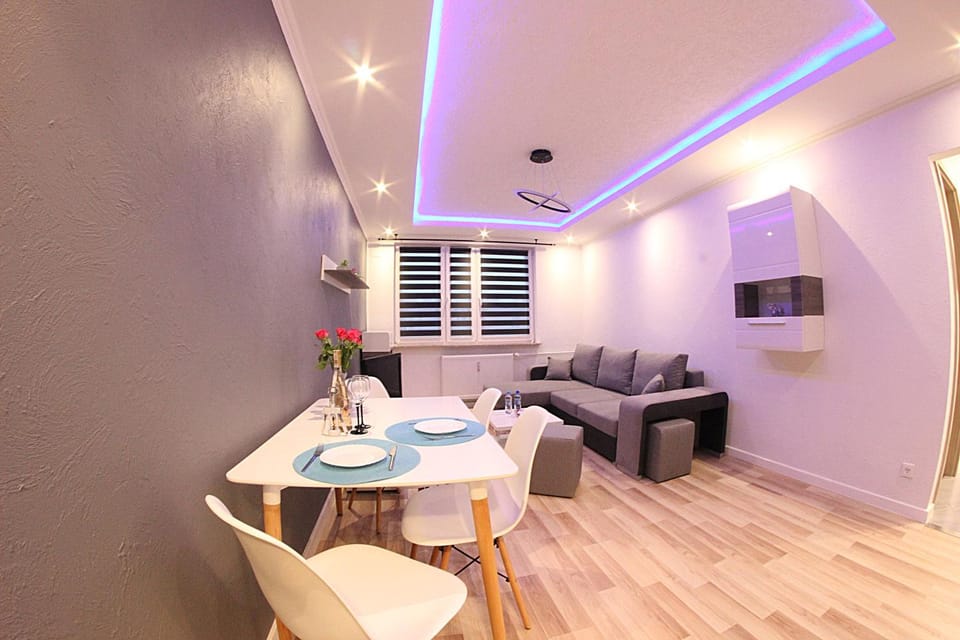 Bed, Living room, Photo of the whole room