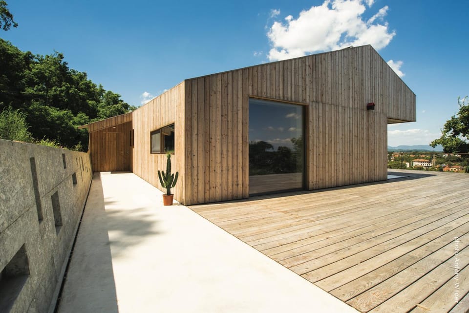 Facade/entrance, Balcony/Terrace