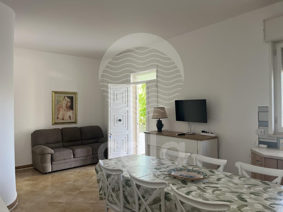TV and multimedia, Living room, Dining area