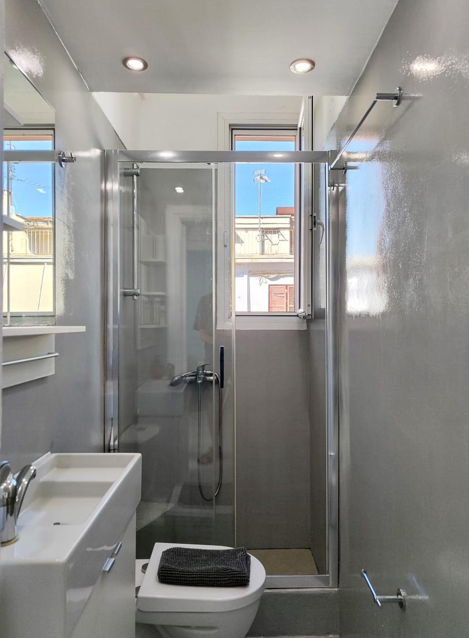 Shower, Toilet, Bathroom