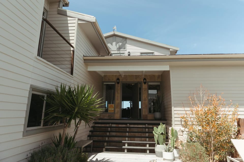 Property building, Facade/entrance, Swimming pool