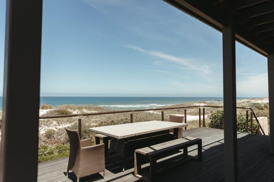 Patio, Day, View (from property/room), Balcony/Terrace, Dining area, Beach, Sea view
