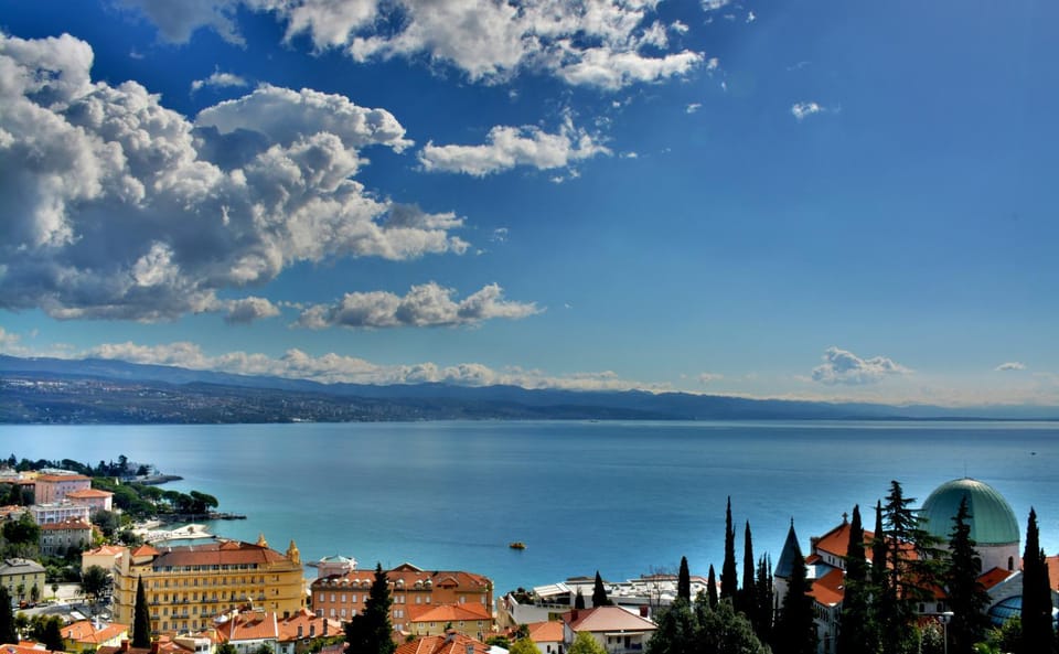 Garden view, Landmark view, Mountain view, Sea view
