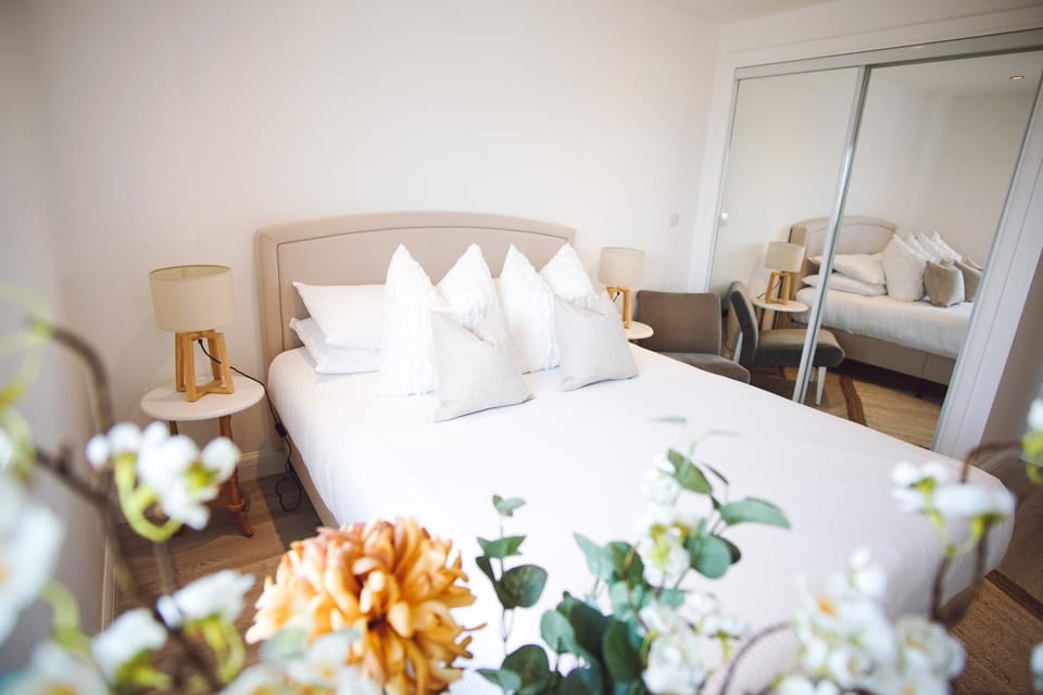 Bed, Photo of the whole room, Bedroom, Sea view
