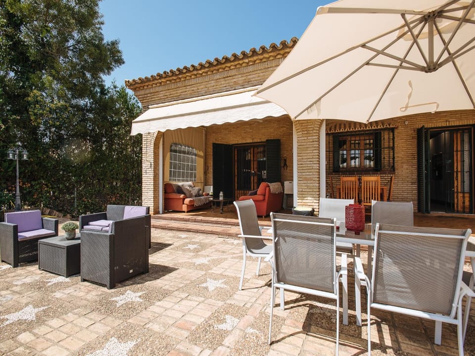 Divi Apartments Villa Reyes House in Mairena del Aljarafe