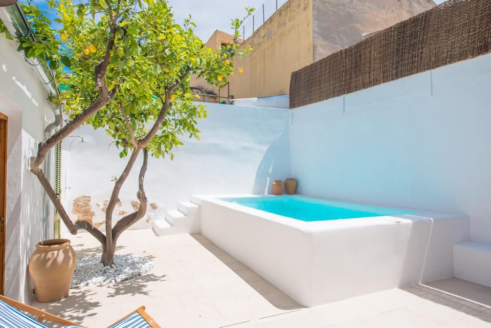Patio, Swimming pool