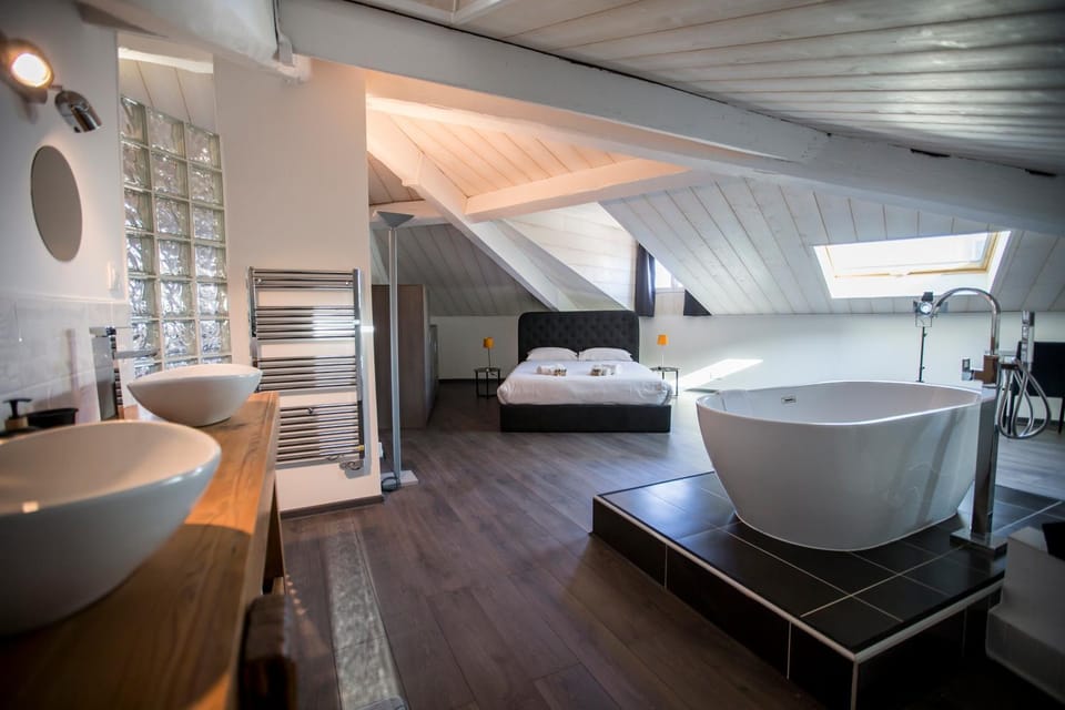 Bathroom, Bedroom