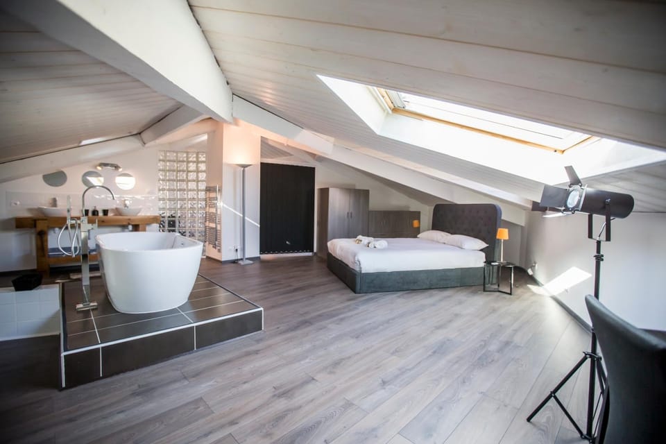 Bathroom, Bedroom