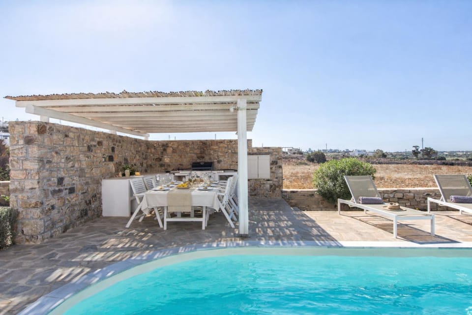Villa Glyfada, 100m From the Beach Villa in Naxos, Naxos and Lesser Cyclades, Greece