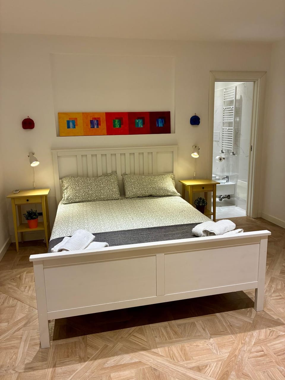 Bed, Bedroom