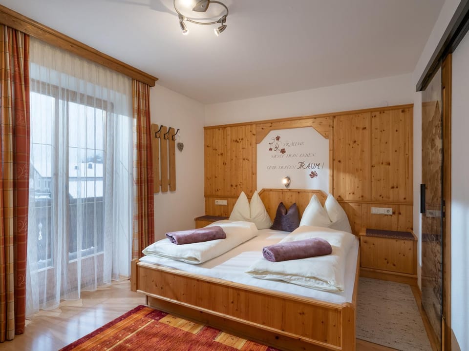 View (from property/room), Bedroom, Garden view