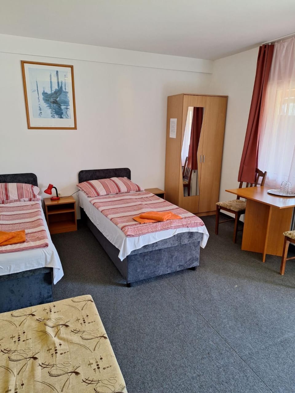 Bed, Photo of the whole room, Bedroom, hair dresser