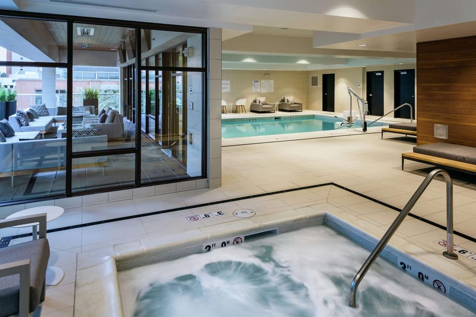 Hot Tub, Pool view