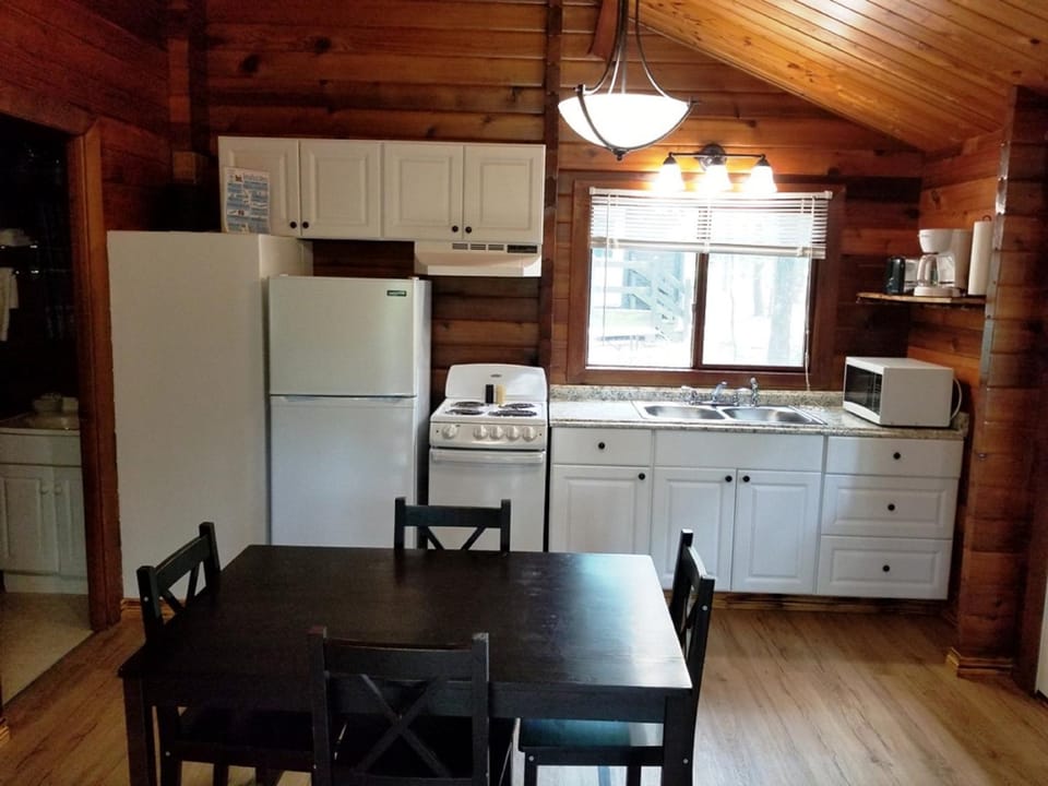 Lake Texoma Camping Resort Cabin 1 Cabin in Lake Texoma