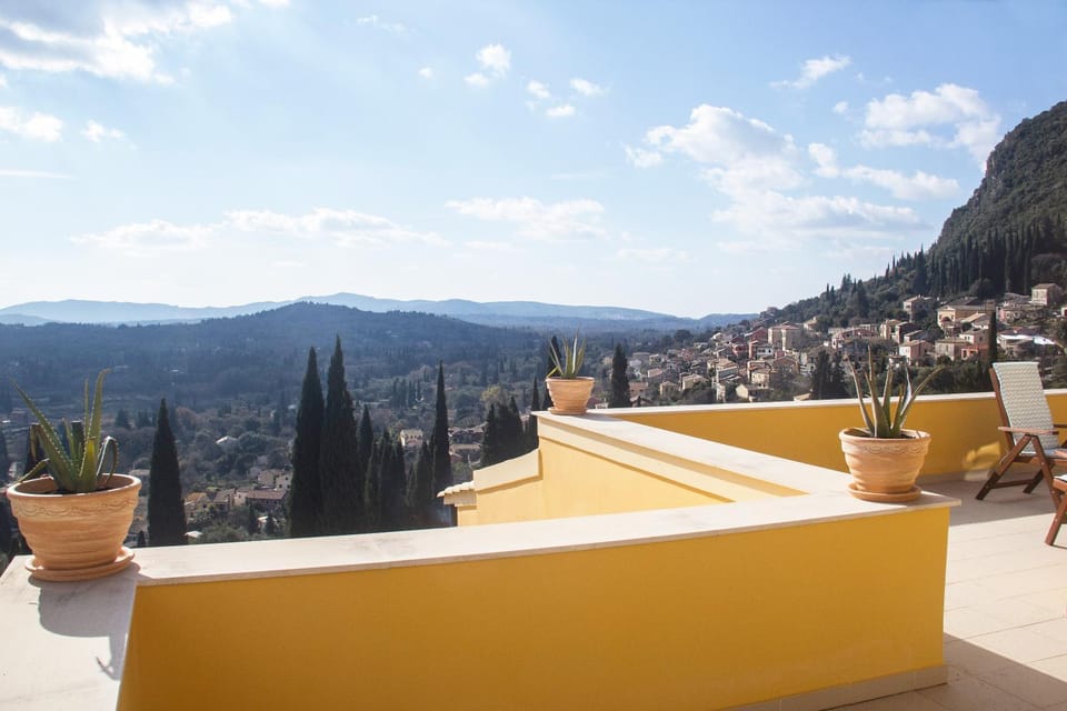 Balcony/Terrace, City view, Garden view, Mountain view, Sea view