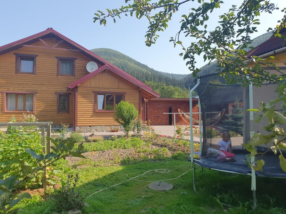 Emiliya Nature lodge in Ukraine