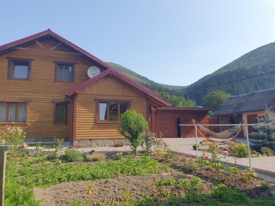 Emiliya Nature lodge in Ukraine
