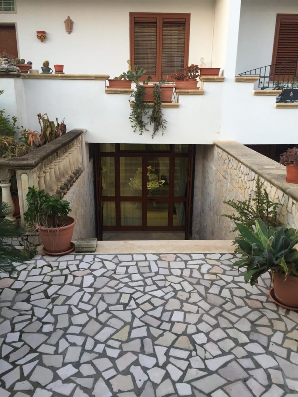 Facade/entrance