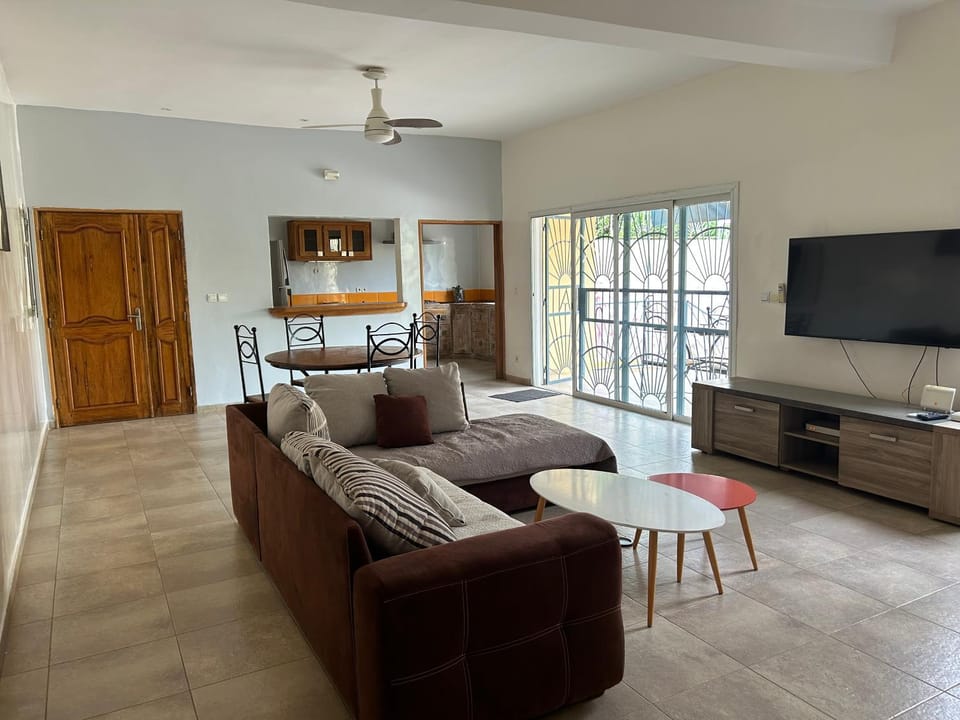 Communal lounge/ TV room