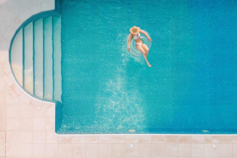 People, Swimming pool