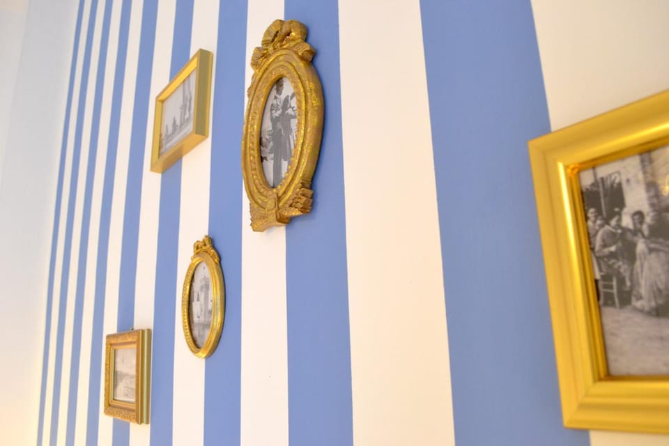 Bed, Decorative detail, Bedroom