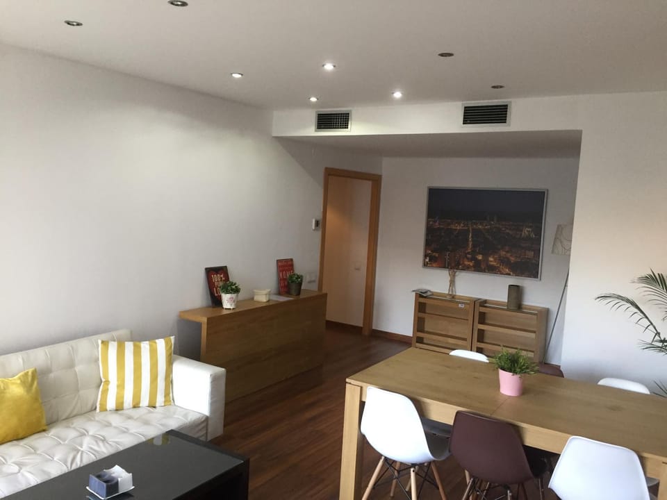 Lounge or bar, Dining area