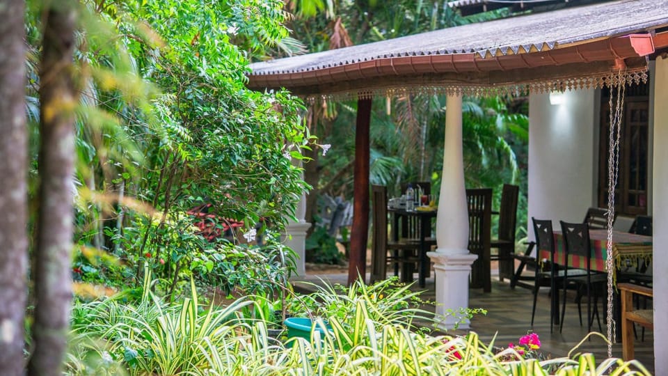 Patio, Day, Dining area, Garden view
