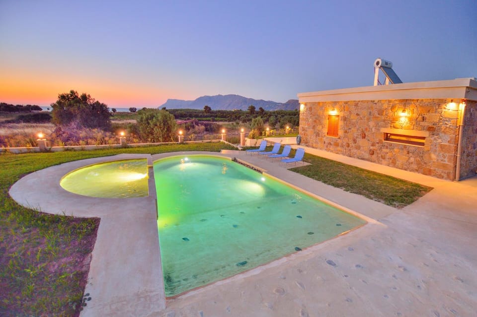 Natural landscape, Area and facilities, Swimming pool