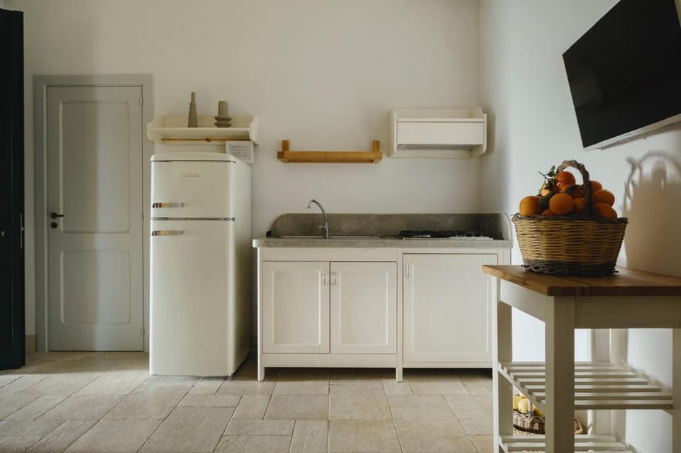 TV and multimedia, Kitchen or kitchenette, stove