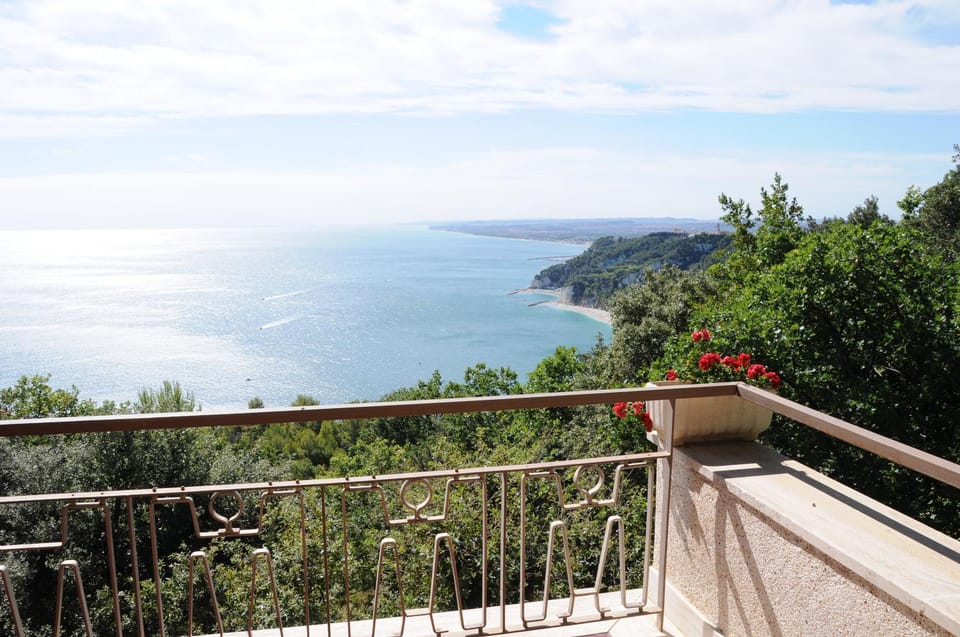 On site, Sea view