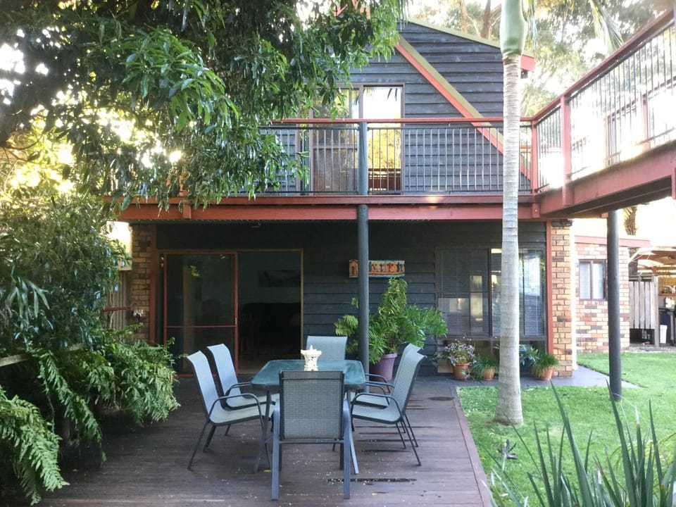 Facade/entrance, Garden, Balcony/Terrace, Garden view