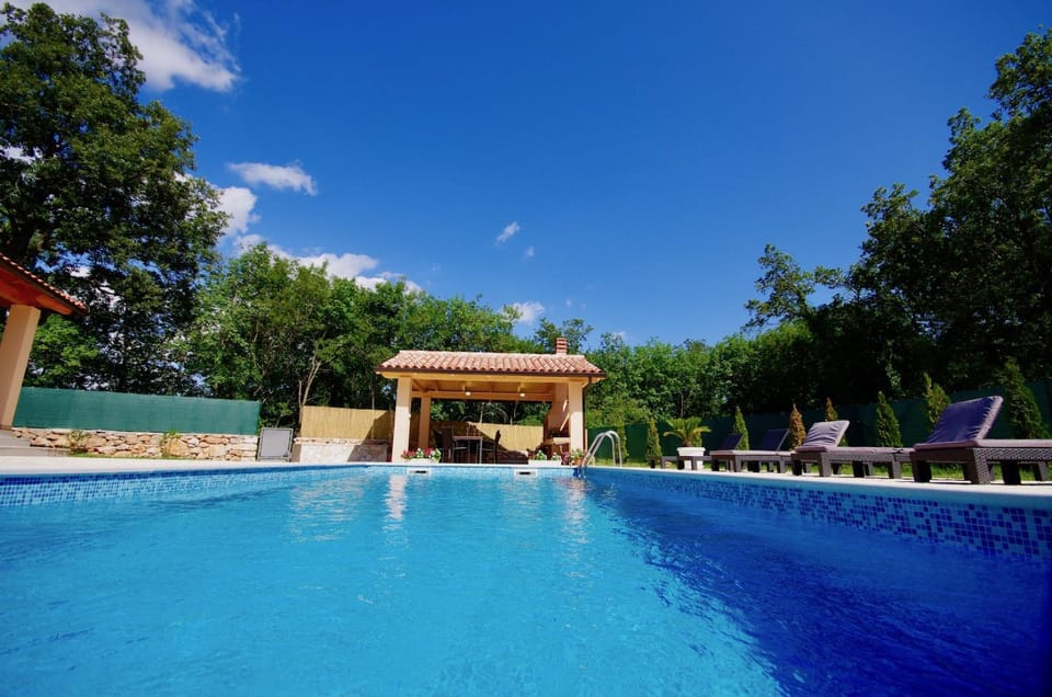 BBQ facilities, Garden, Swimming pool