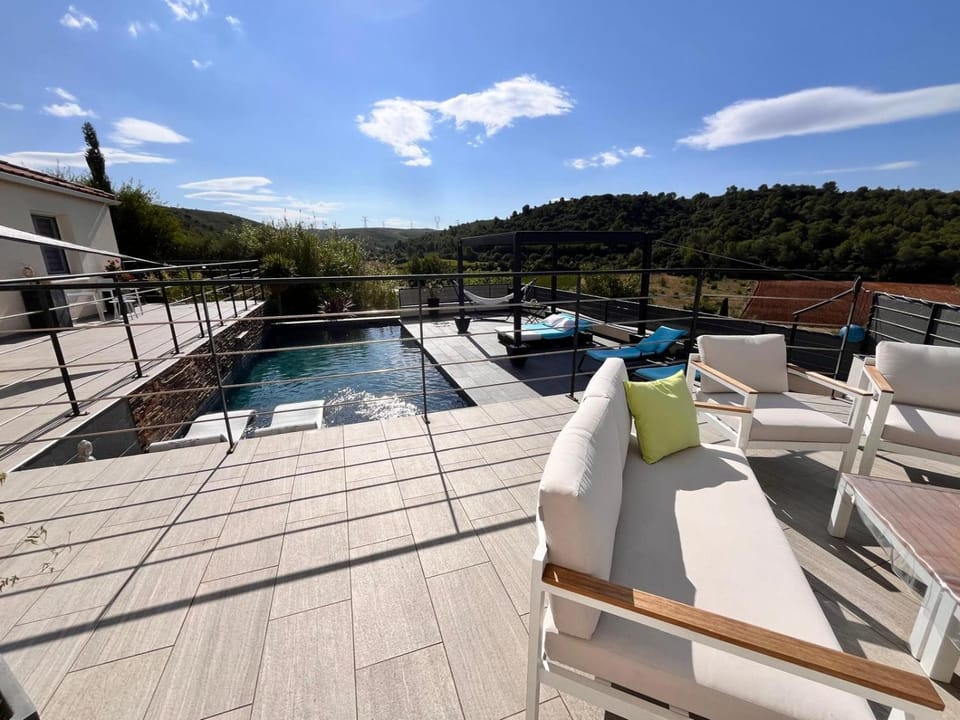 Balcony/Terrace, Swimming pool, Swimming pool