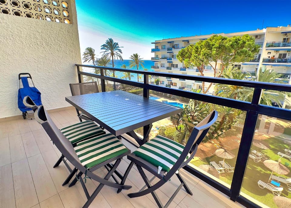 Balcony/Terrace, Pool view