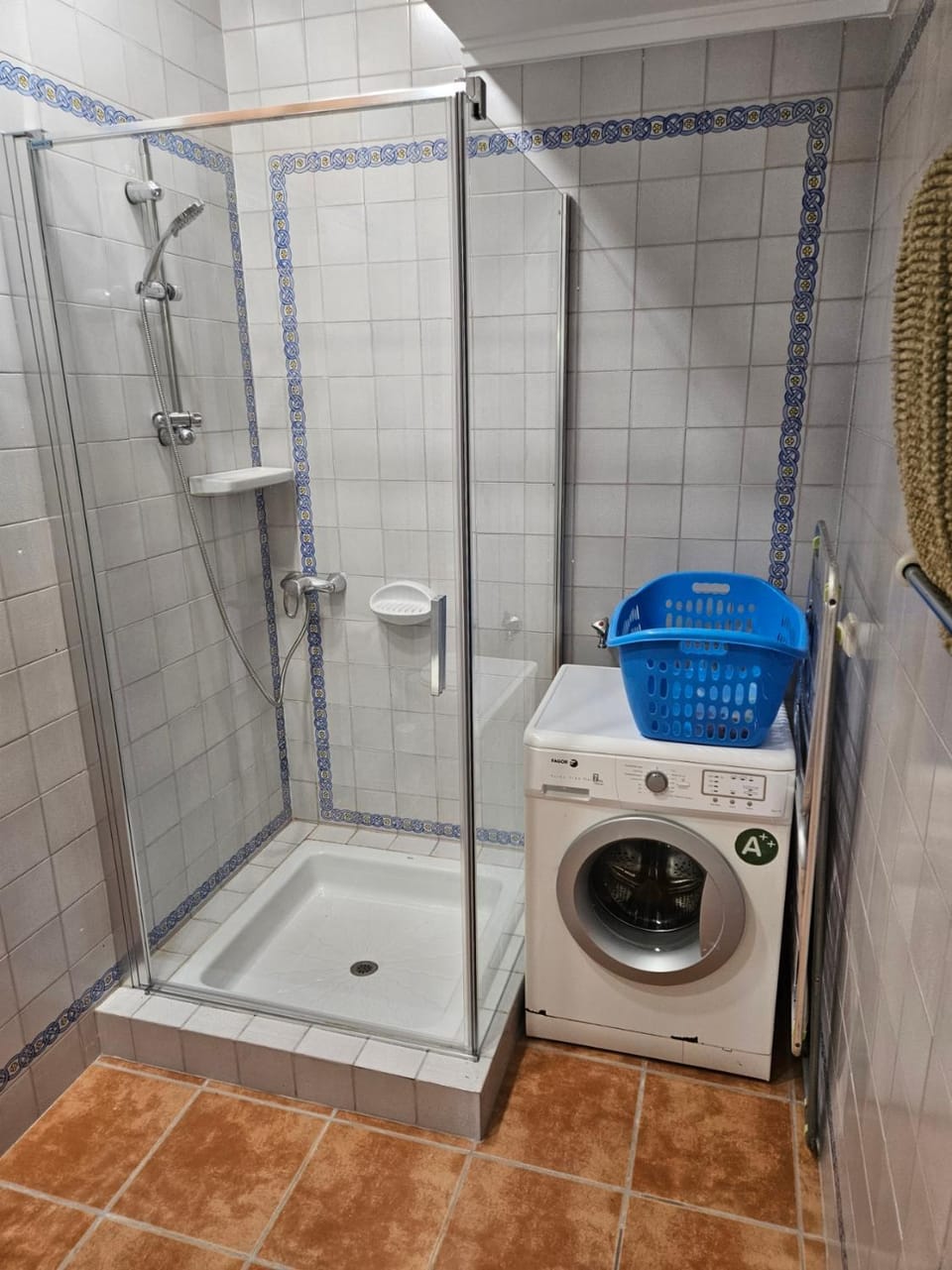 Shower, washing machine