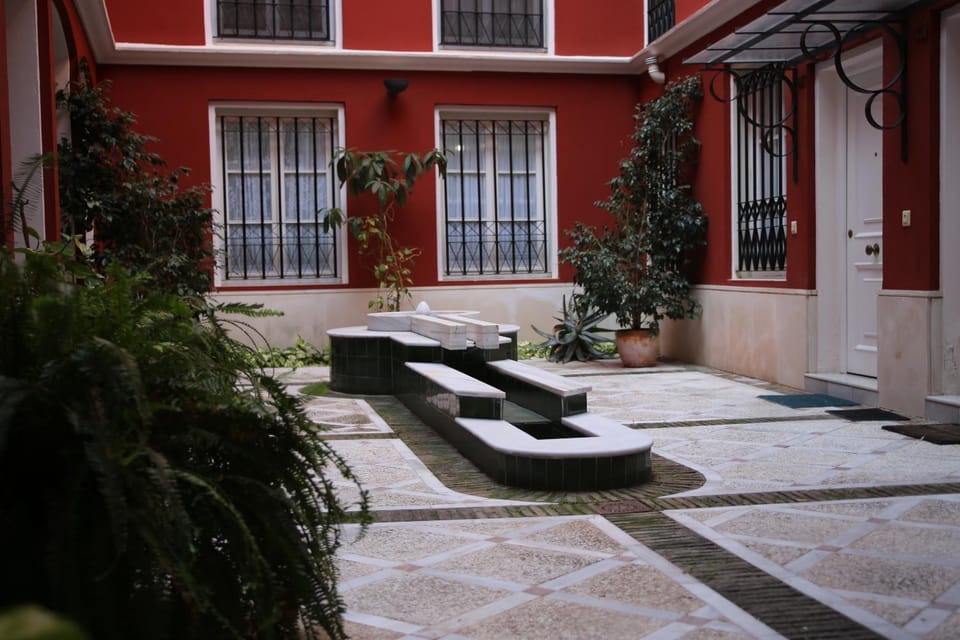 Patio, Facade/entrance