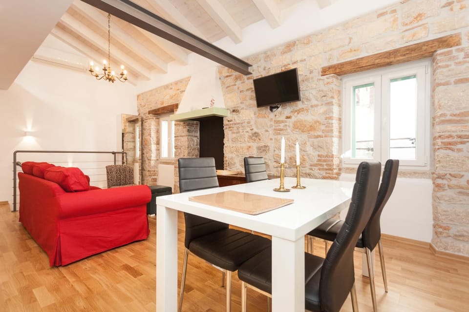 Communal lounge/ TV room, Living room, Photo of the whole room, Dining area