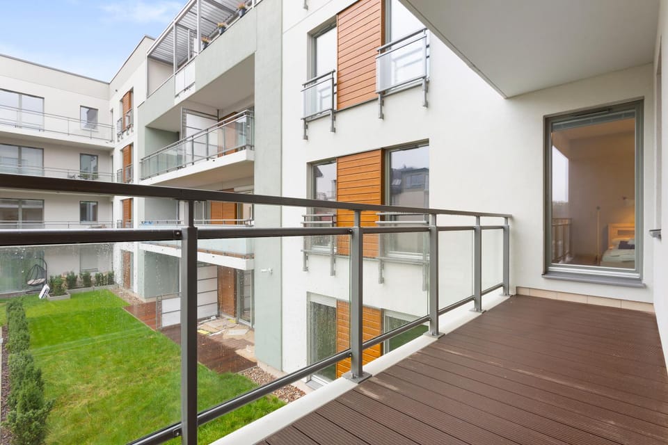 Property building, Garden, Balcony/Terrace