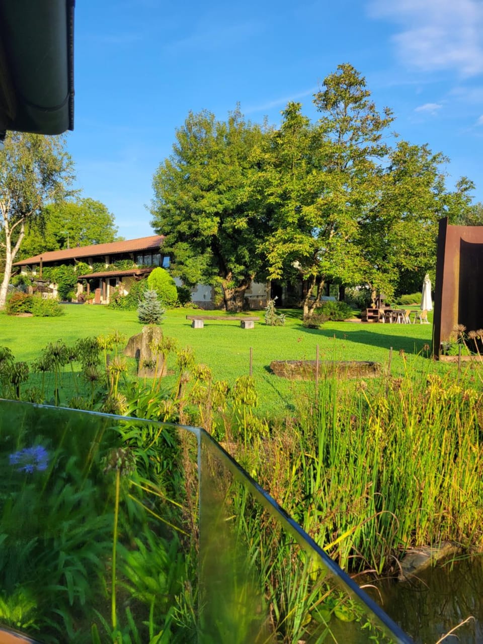 Property building, Spring, Day, Natural landscape, Garden, Garden view
