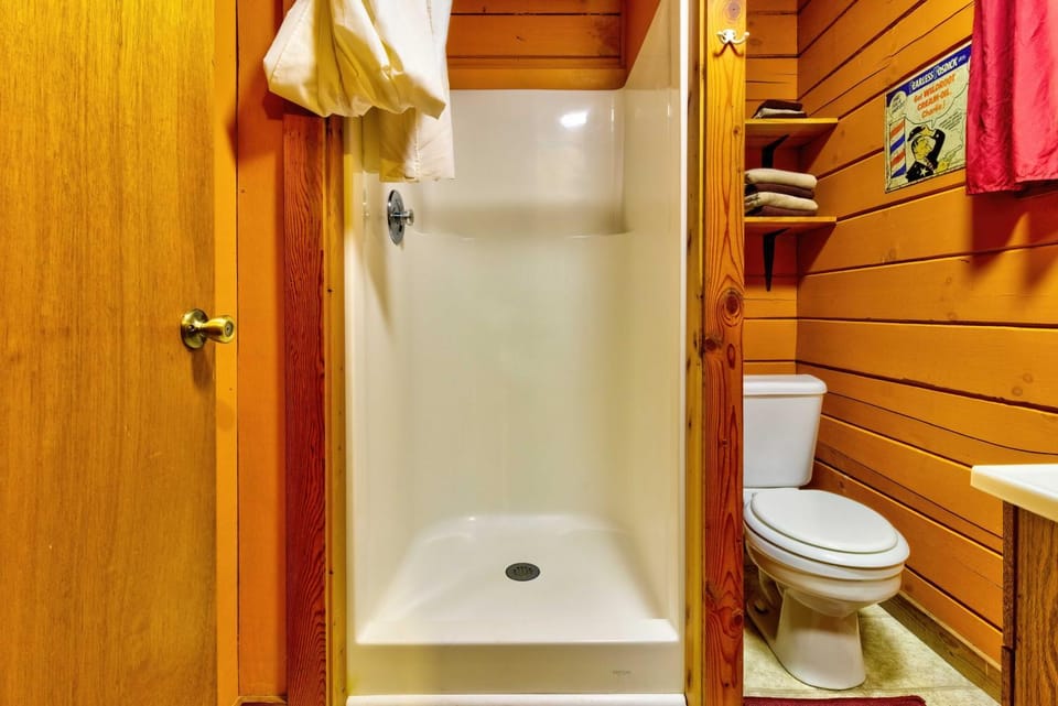 Panther Creek Cabins Cabin in Qualla