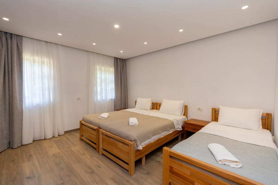 Bed, View (from property/room), Photo of the whole room, Bedroom, towels