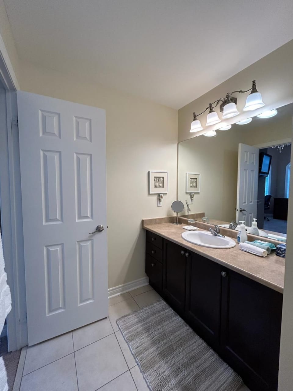 Shower, Toilet, Bathroom, Bath, towels