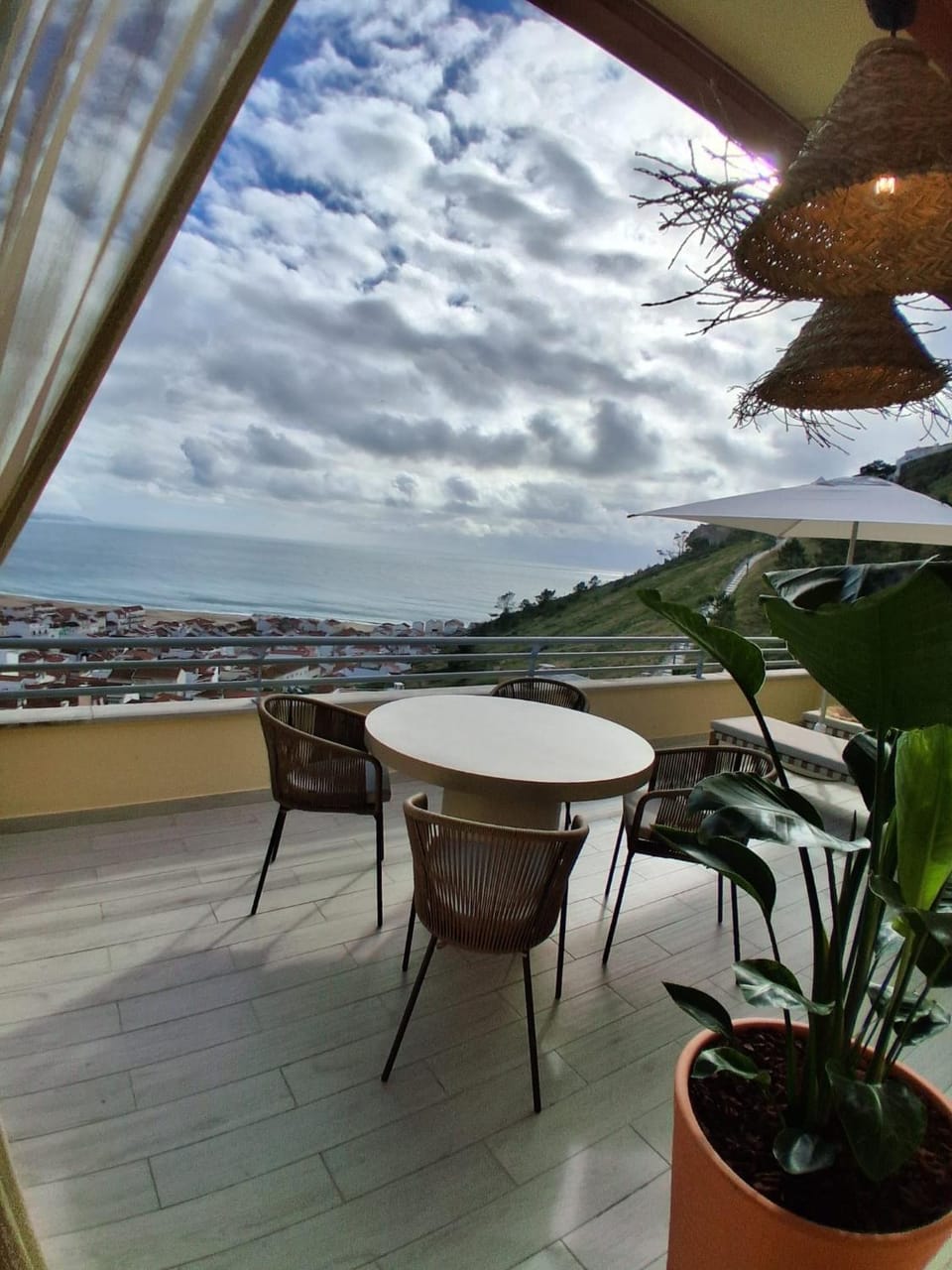 Home Sweet Praia Penthouse Apartment in Nazaré