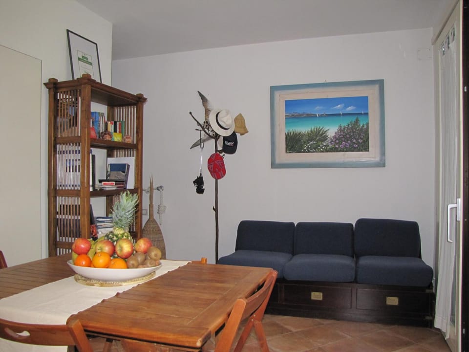 Patio, Communal lounge/ TV room, Garden view