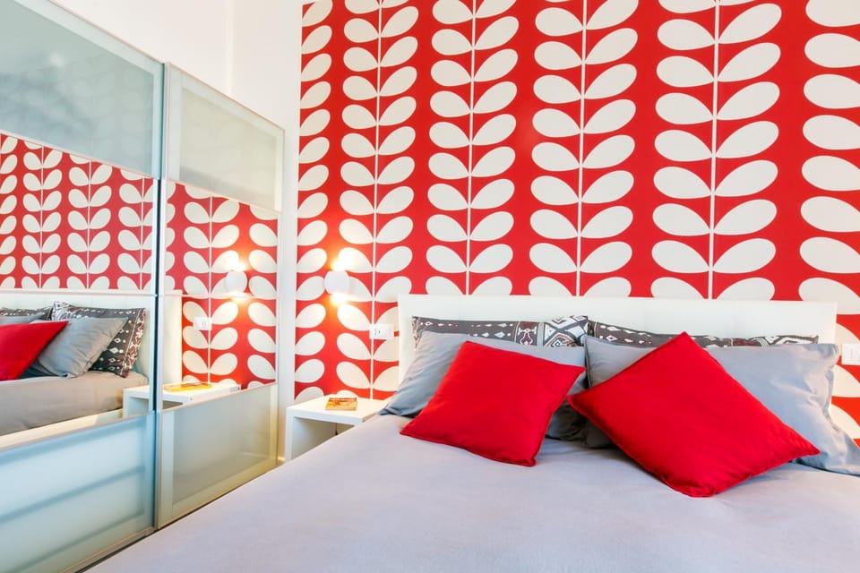 Bedroom, City view