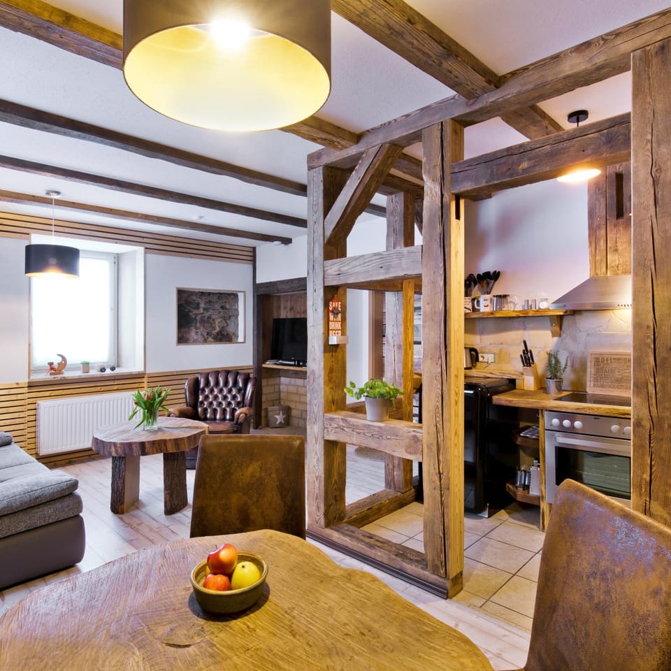Kitchen or kitchenette, Living room