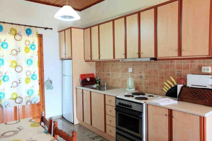 Coffee/tea facilities, Kitchen or kitchenette, Dining area