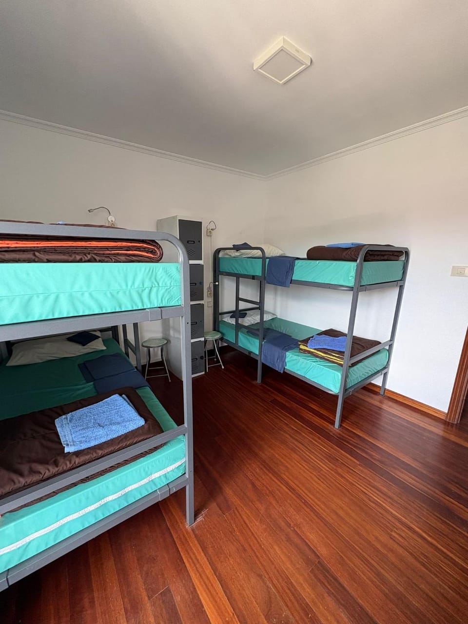 Bedroom, bunk bed