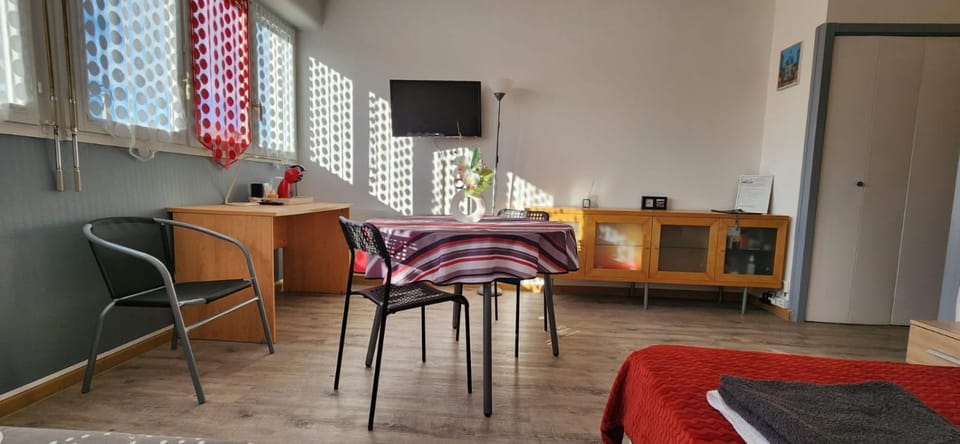 View (from property/room), Seating area, Area and facilities